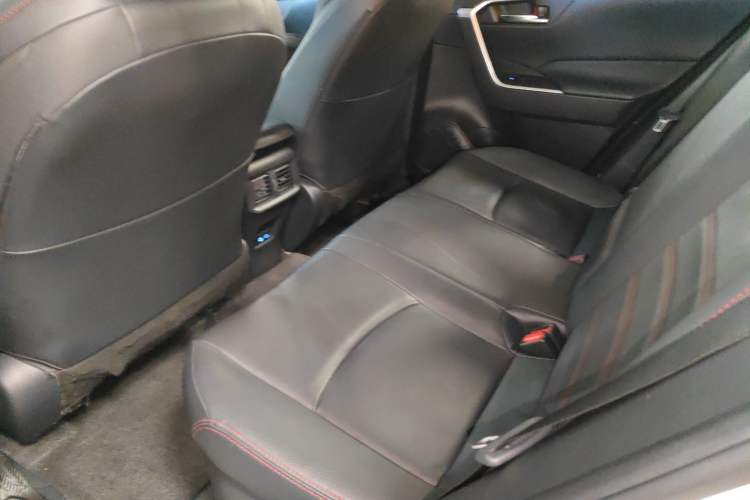 Used Toyota Wildlander New Energy 2021 High-Performance Edition 2.5L Two-Wheel Drive Powerful Version Left Rear Seat