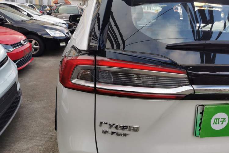 Used Toyota Wildlander New Energy 2021 High-Performance Edition 2.5L Four-Wheel Drive Powerful Version Left Rear Taillight