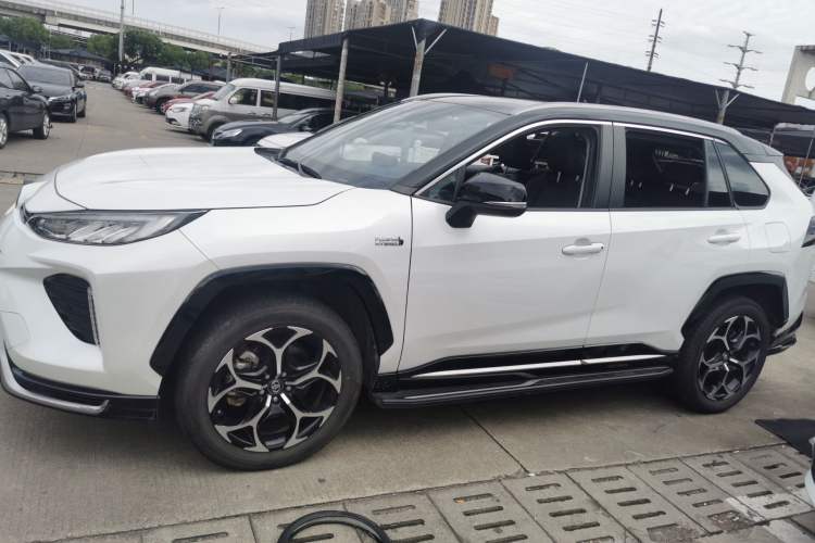 Used Toyota Wildlander New Energy 2021 High-Performance Edition 2.5L Four-Wheel Drive Powerful Version Left Side