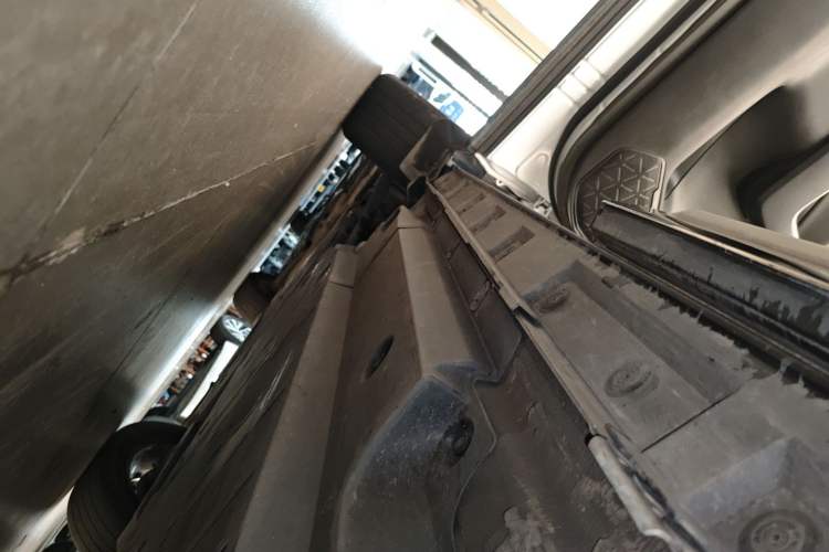 Used Toyota Wildlander New Energy 2021 High-Performance Edition 2.5L Four-Wheel Drive Powerful Version Left Side Sill
