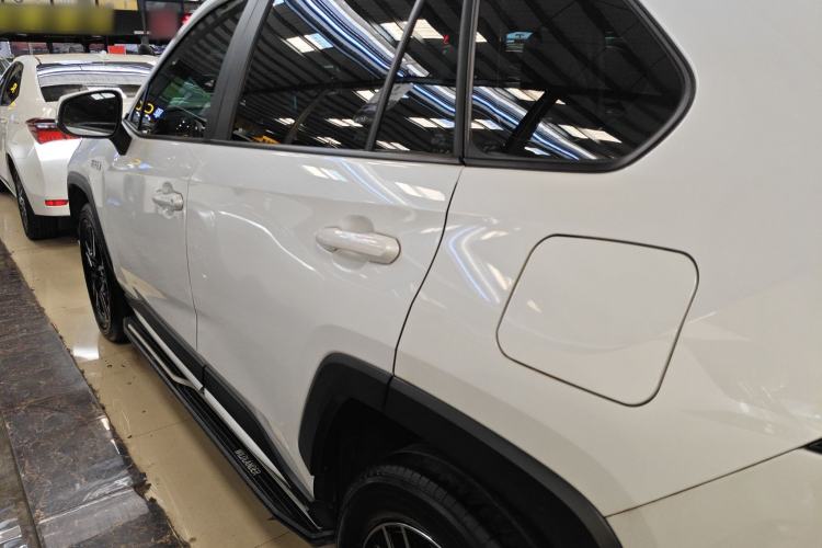 Used Toyota Wildlander New Energy 2021 High-Performance Edition 2.5L Two-Wheel Drive Powerful Version Left Side