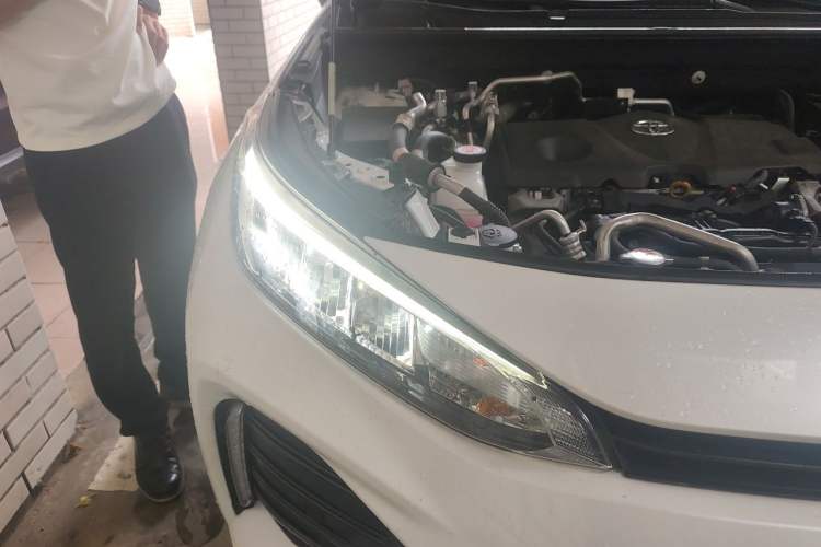 Used Toyota Wildlander New Energy 2021 High-Performance Edition 2.5L Two-Wheel Drive Powerful Version Right Front Headlight