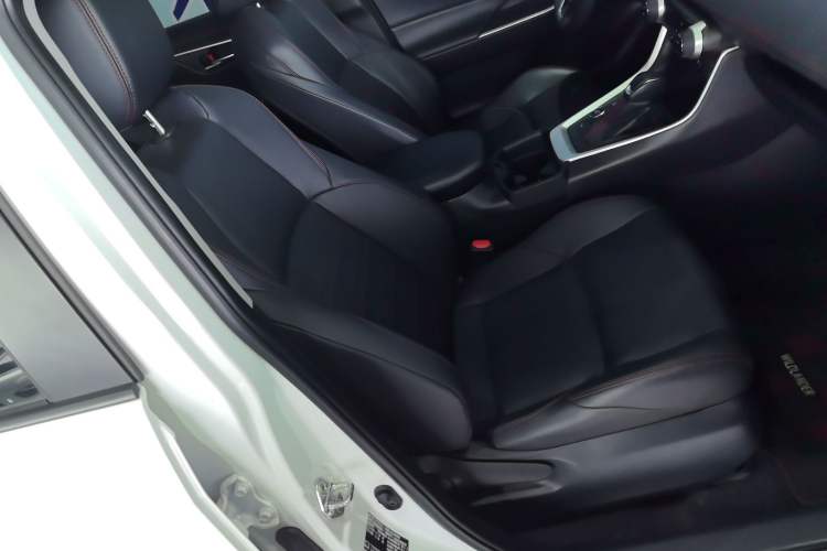 Used Toyota Wildlander New Energy 2021 High-Performance Edition 2.5L Four-Wheel Drive Powerful Version Right Front Seat