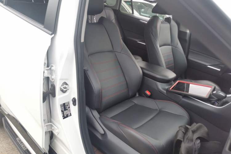 Used Toyota Wildlander New Energy 2021 High-Performance Edition 2.5L Four-Wheel Drive Powerful Version Right Front Seat