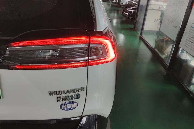 Used Toyota Wildlander New Energy 2021 High-Performance Edition 2.5L Four-Wheel Drive GT Version Right Rear Taillight