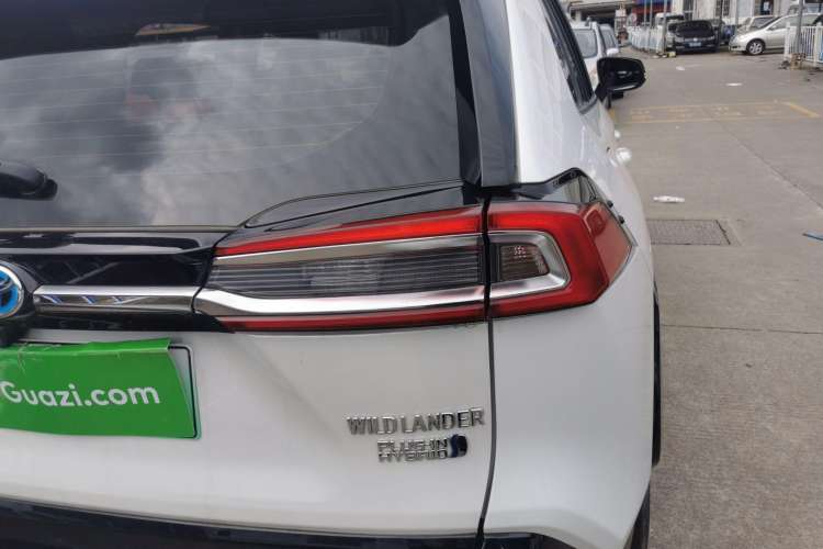 Used Toyota Wildlander New Energy 2021 High-Performance Edition 2.5L Four-Wheel Drive Powerful Version Right Rear Taillight