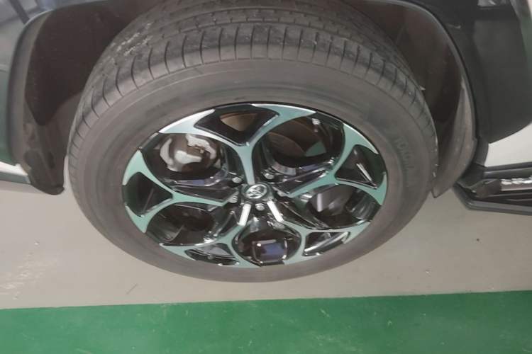 Used Toyota Wildlander New Energy 2021 High-Performance Edition 2.5L Four-Wheel Drive GT Version Right Rear Wheel Hub