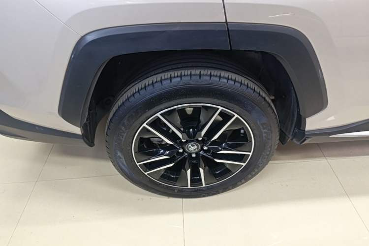 Used Toyota Wildlander New Energy 2021 High-Performance Edition 2.5L Two-Wheel Drive Powerful Version Right Rear Wheel Hub