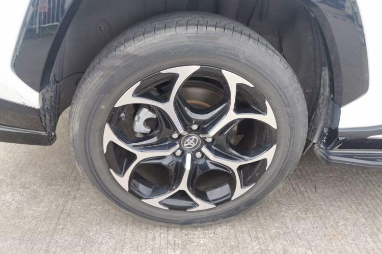 Used Toyota Wildlander New Energy 2021 High-Performance Edition 2.5L Four-Wheel Drive Powerful Version Right Rear Wheel Hub