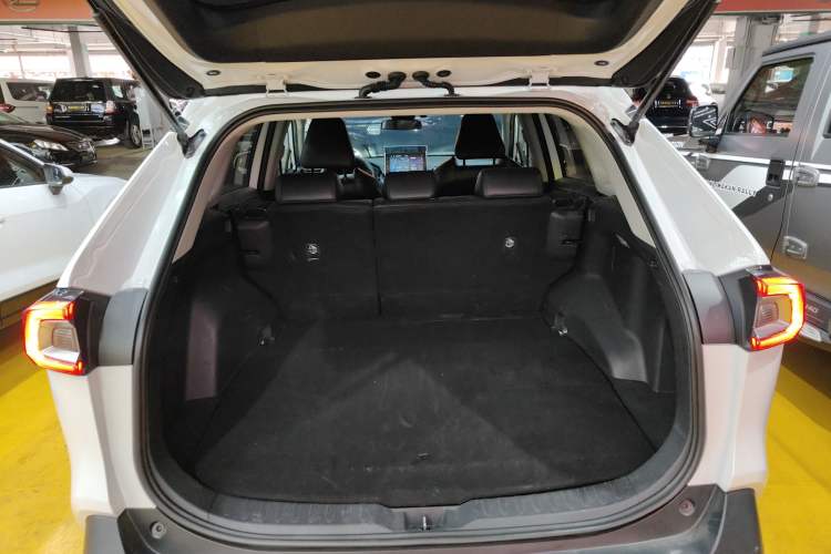 Used Toyota Wildlander New Energy 2021 High-Performance Edition 2.5L Two-Wheel Drive Powerful Version Trunk