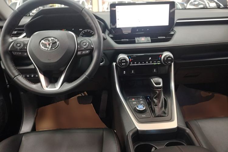 Used Toyota Wildlander New Energy 2023 High-Performance Edition 2.5L Four-Wheel Drive GT Version Center Console