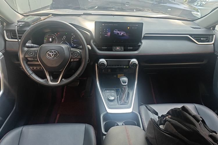 Used Toyota Wildlander New Energy 2023 High-Performance Edition 2.5L Four-Wheel Drive GT Version Center Console