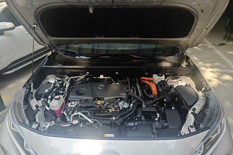 Used Toyota Wildlander New Energy 2023 High-Performance Edition 2.5L Four-Wheel Drive GT Version Engine Bay