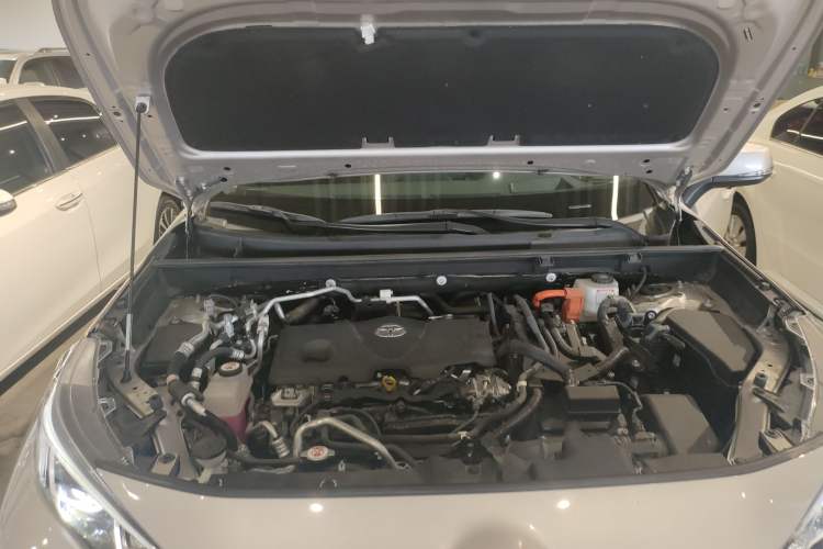 Used Toyota Wildlander New Energy 2023 High-Performance Version 2.5L Two-Wheel Drive Dynamic Edition Engine Bay