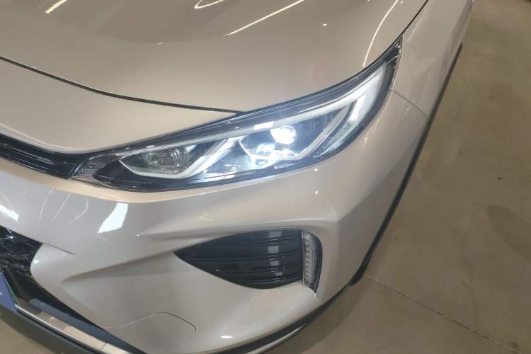 Used Toyota Wildlander New Energy 2023 High-Performance Version 2.5L Two-Wheel Drive Dynamic Edition Left Front Headlight