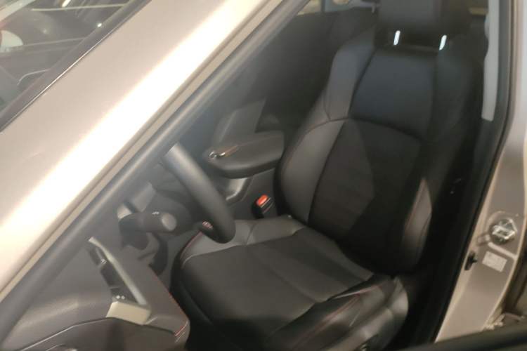 Used Toyota Wildlander New Energy 2023 High-Performance Version 2.5L Two-Wheel Drive Dynamic Edition Left Front Seat