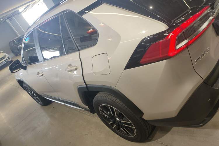 Used Toyota Wildlander New Energy 2023 High-Performance Version 2.5L Two-Wheel Drive Dynamic Edition Left Side