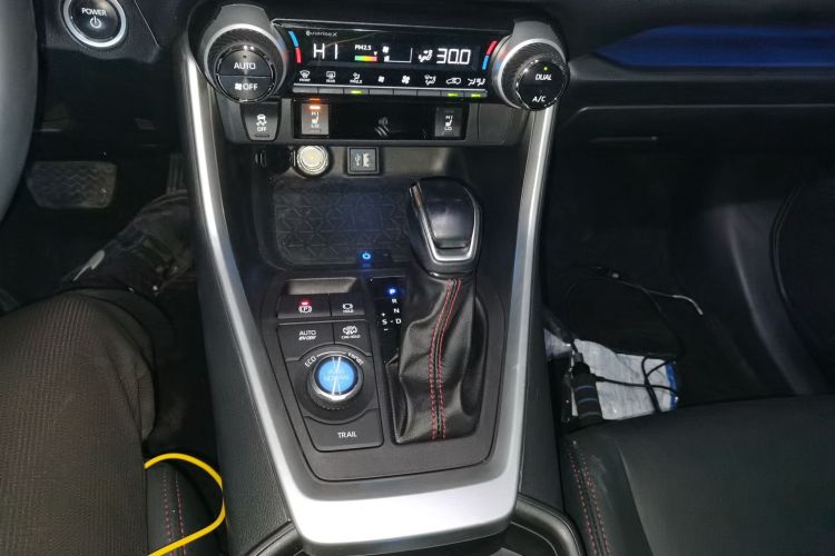 Used Toyota Wildlander New Energy 2023 High-Performance Edition 2.5L Four-Wheel Drive GT Version Gear Lever