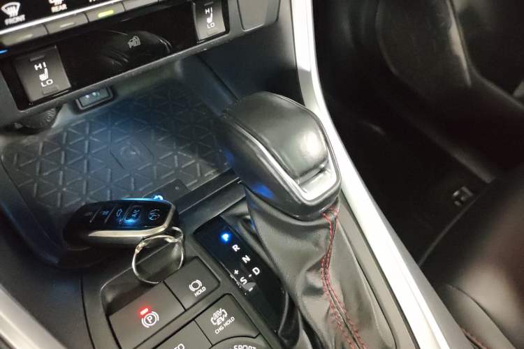 Used Toyota Wildlander New Energy 2023 High-Performance Edition 2.5L Four-Wheel Drive GT Version Gear Lever