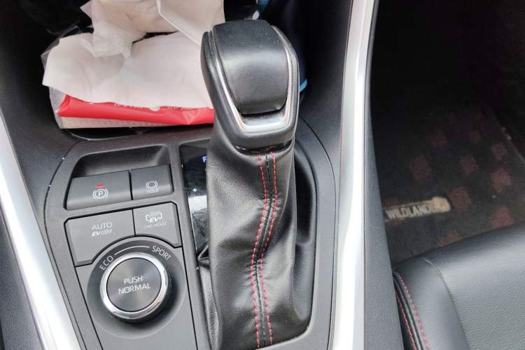 Used Toyota Wildlander New Energy 2023 High-Performance Version 2.5L Two-Wheel Drive Dynamic Edition Gear Lever