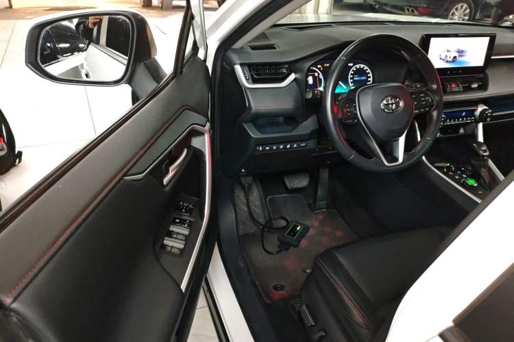 Used Toyota Wildlander New Energy 2023 High-Performance Edition 2.5L Four-Wheel Drive GT Version Interior 3