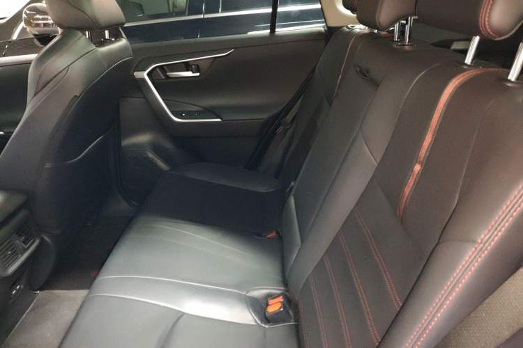Used Toyota Wildlander New Energy 2023 High-Performance Edition 2.5L Four-Wheel Drive GT Version Interior 4