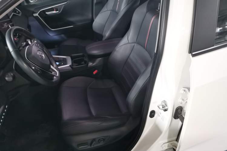 Used Toyota Wildlander New Energy 2023 High-Performance Edition 2.5L Four-Wheel Drive GT Version Left Front Seat