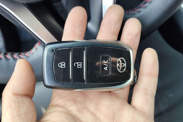 Used Toyota Wildlander New Energy 2023 High-Performance Version 2.5L Two-Wheel Drive Dynamic Edition Vehicle Key