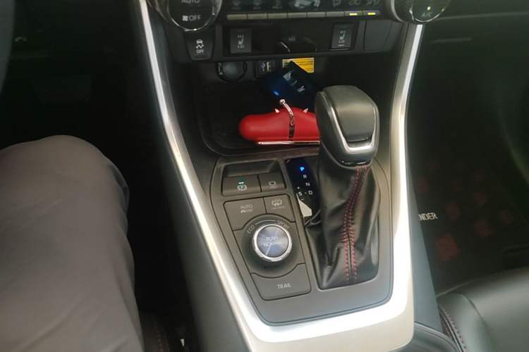 Used Toyota Wildlander New Energy 2023 High-Performance Edition 2.5L Four-Wheel Drive GT Version Gear Lever