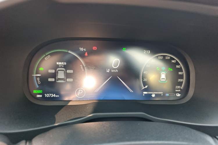 Used Toyota Wildlander New Energy 2024 2.5L Smart Plug-in Dual-Motor Two-Wheel Drive Powerful Engine Instrument Cluster
