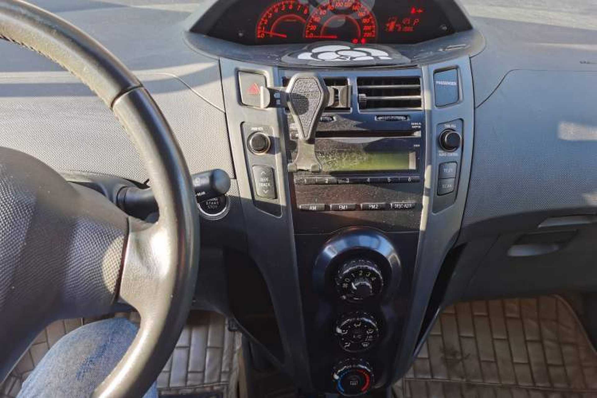 Used Toyota Yaris 2008 1.6 RS Automatic Supreme Edition Audio And AC Panel