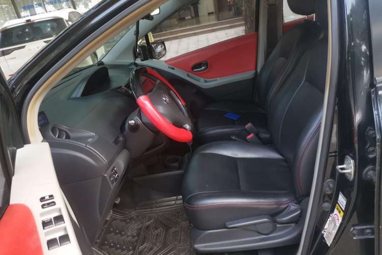 Used Toyota Yaris 2008 1.6 RS Automatic Supreme Dynamic Edition Left Front Seat
