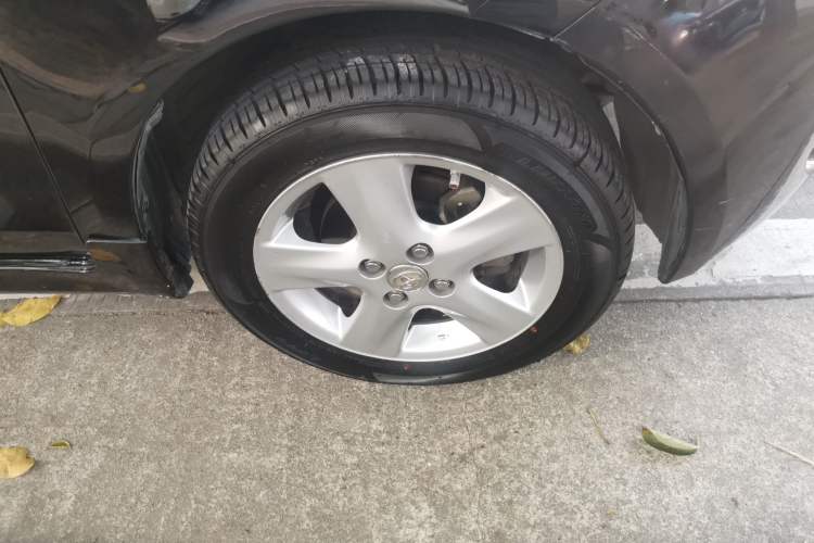 Used Toyota Yaris 2008 1.6 RS Automatic Supreme Dynamic Edition Right Front Wheel Hub