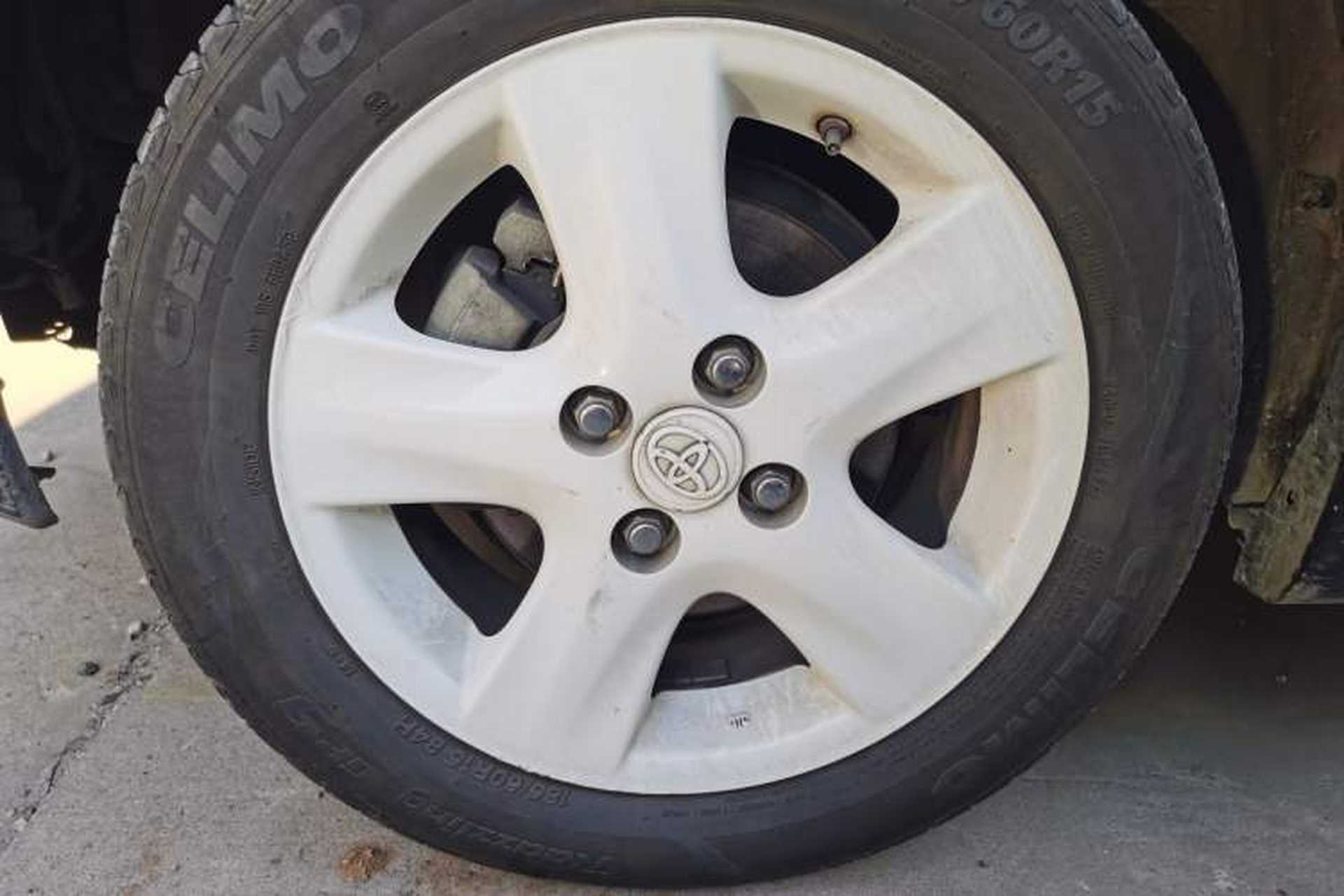 Used Toyota Yaris 2008 1.6 RS Automatic Supreme Edition Right Front Wheel Hub