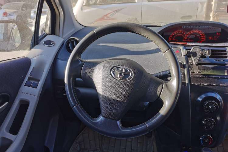 Used Toyota Yaris 2008 1.6 RS Automatic Supreme Edition Steering Wheel