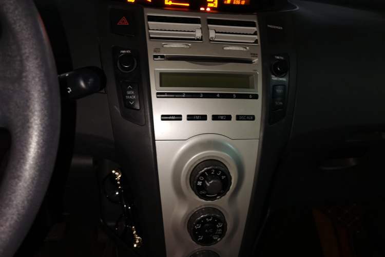 Used Toyota Yaris 2008 1.6G Automatic Deluxe Edition Audio And AC Panel