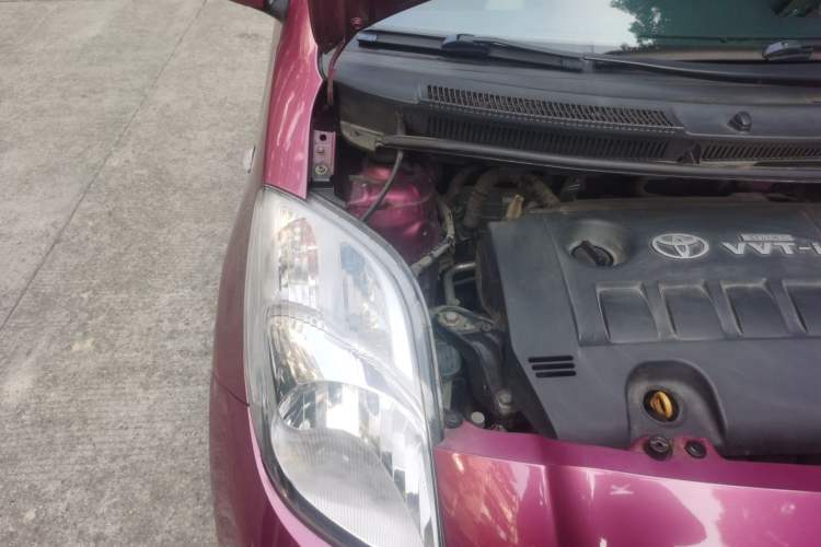 Used Toyota Yaris 2008 1.6G Automatic Deluxe Edition Engine Bay Right