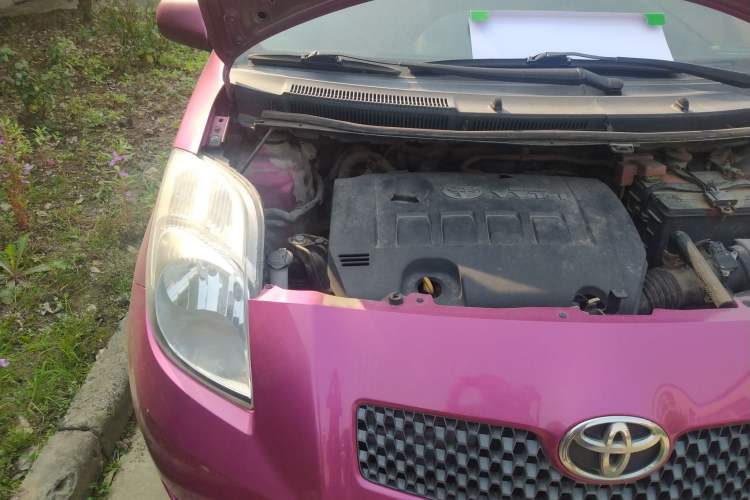 Used Toyota Yaris 2008 1.6G Automatic Deluxe Edition Engine Bay Right