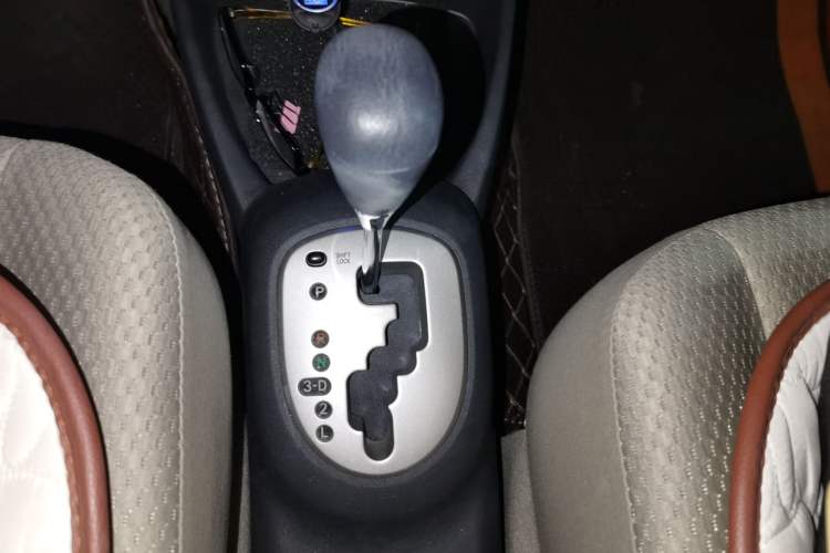 Used Toyota Yaris 2008 1.6G Automatic Deluxe Edition Gear Lever