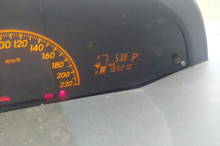 Used Toyota Yaris 2008 1.6G Automatic Deluxe Edition Odometer Close Up