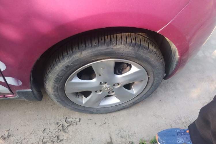 Used Toyota Yaris 2008 1.6G Automatic Deluxe Edition Right Front Wheel Hub
