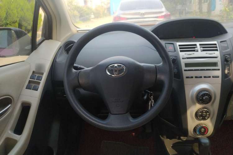 Used Toyota Yaris 2008 1.6G Automatic Deluxe Edition Steering Wheel