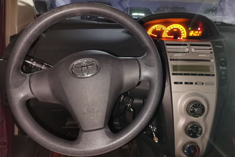 Used Toyota Yaris 2008 1.6G Automatic Deluxe Edition Steering Wheel