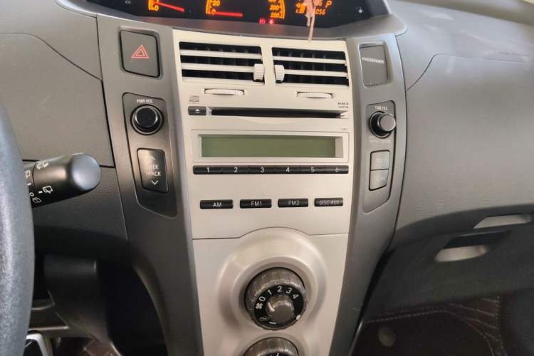 Used Toyota Yaris 2008 1.6G Automatic Deluxe Edition Audio And AC Panel