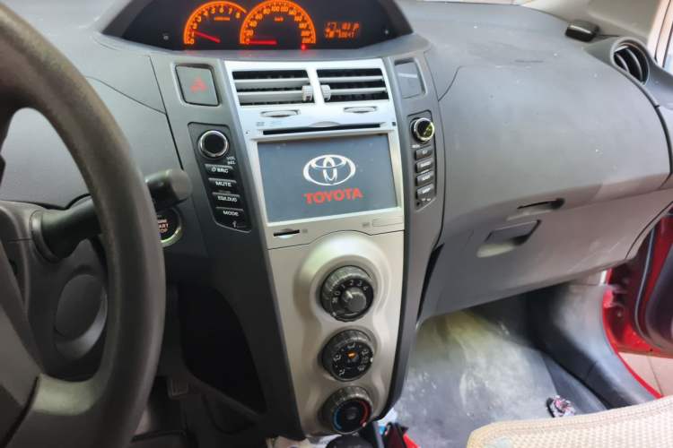 Used Toyota Yaris 2008 1.6G Automatic Deluxe Smart Edition Audio And AC Panel