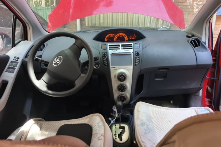 Used Toyota Yaris 2008 1.6G Automatic Deluxe Smart Edition Center Console