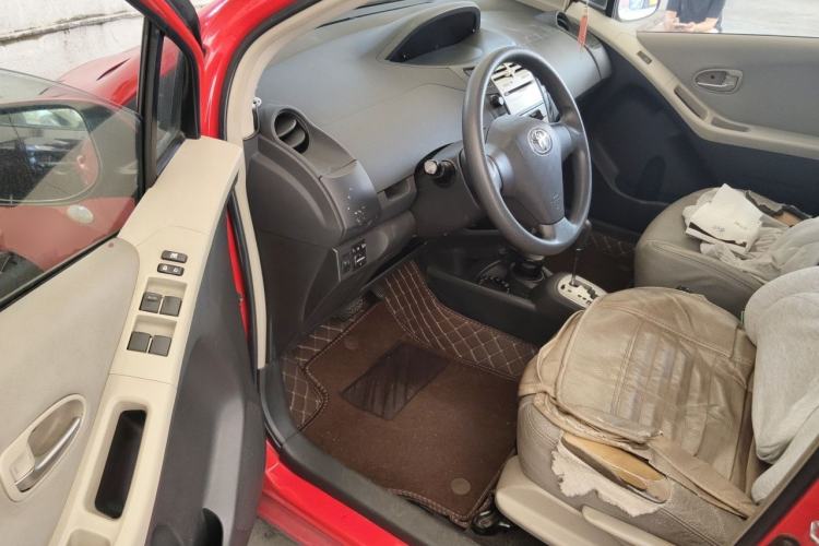 Used Toyota Yaris 2008 1.6G Automatic Deluxe Edition Driver Seat