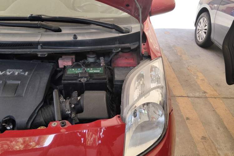Used Toyota Yaris 2008 1.6G Automatic Deluxe Edition Engine Bay Left