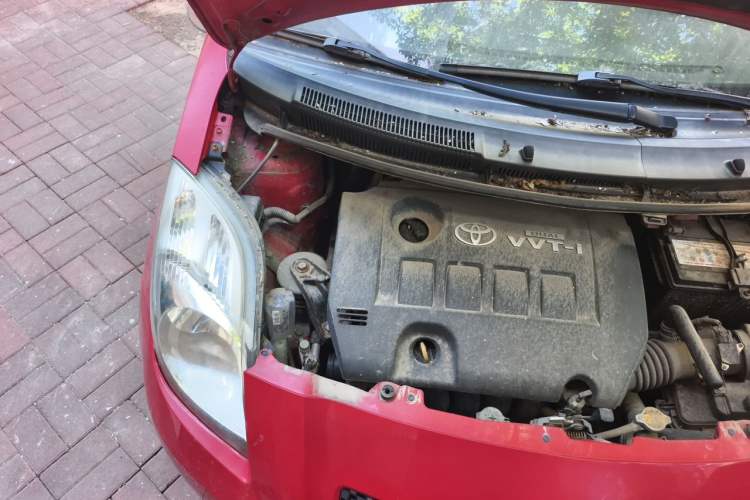 Used Toyota Yaris 2008 1.6G Automatic Deluxe Smart Edition Engine Bay Right