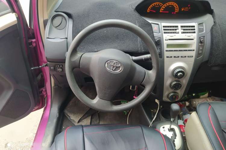 Used Toyota Yaris 2008 1.6G Automatic Deluxe Edition Steering Wheel